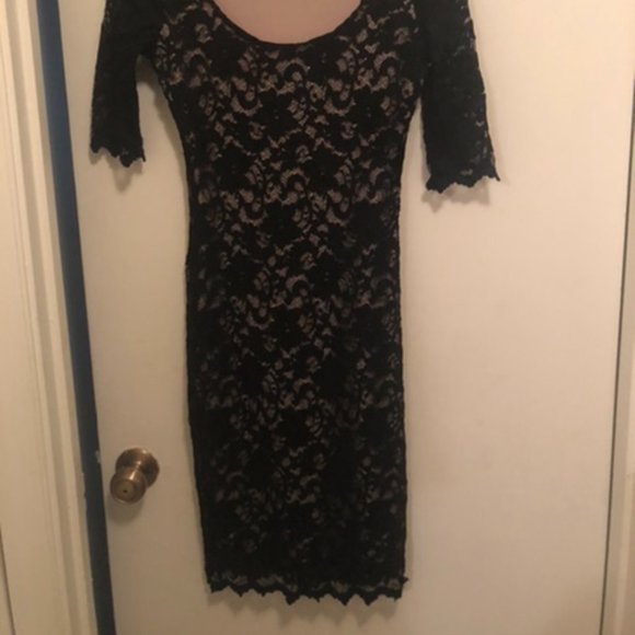Badgley Mischka Lace Dress - Picture 3 of 4